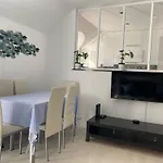 Blue With Terrace דירה אלבופיירה